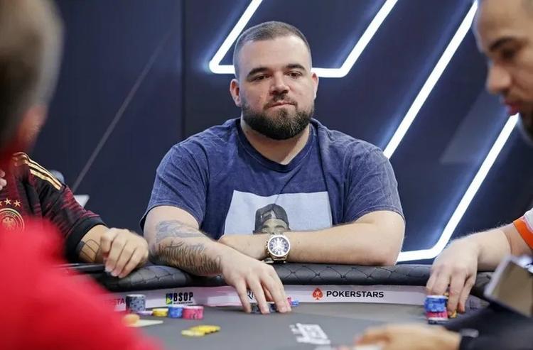 Pedro Padilha mostra por que é o melhor brasileiro no poker online