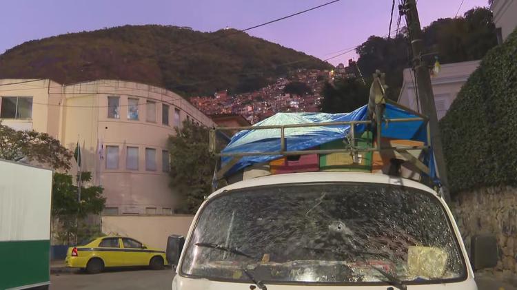 Operação para prender traficantes do Morro Santa Marta tem intenso tiroteio em Botafogo