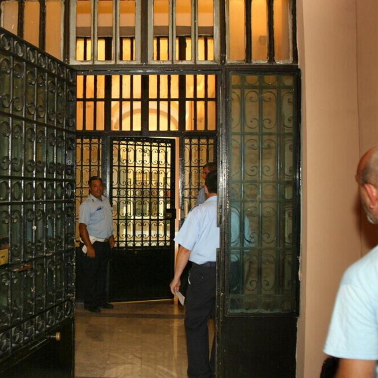 Evaso dopo un permesso per il battesimo della figlia, detenuto ritrovato in un armadio