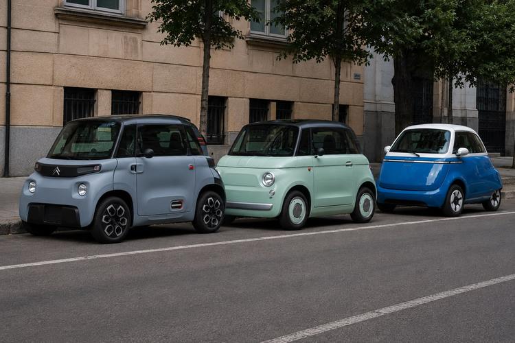 Sosta a pagamento e agevolazioni: cosa devono fare i proprietari di mini car, veicoli elettrici e ibridi plug-in