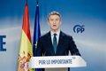 Feijóo dice que el Gobierno "está podrido" pero subraya que "todo está saliendo a la luz" porque la democracia funciona