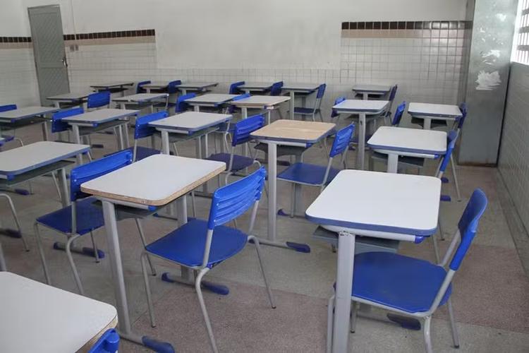 Lei garante prioridade para filhos de PCDs e idosos em matrículas na rede estadual de ensino, na PB