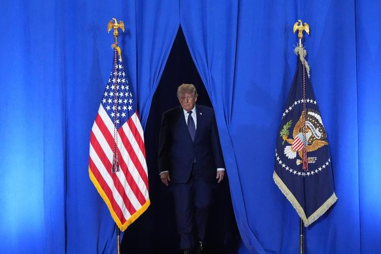"Il tempo gioca per noi". La pazienza di Trump per piegare gli ayatollah