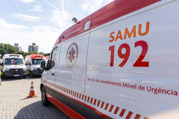 Bebê de 2 meses morre e PM desconfia de maus-tratos após risada de babá durante ligação ao SAMU em SC