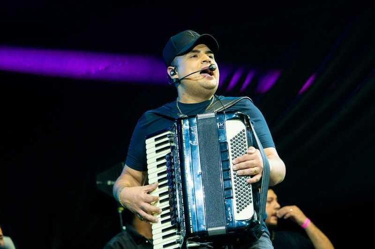 Henry Freitas e Tarcísio do Acordeon se apresentam no CTN nesta sexta-feira