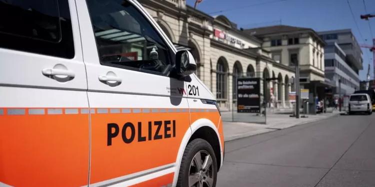 Bus turistico esce fuori strada in Svizzera, diversi morti e feriti: scattano le verifiche della Farnesina