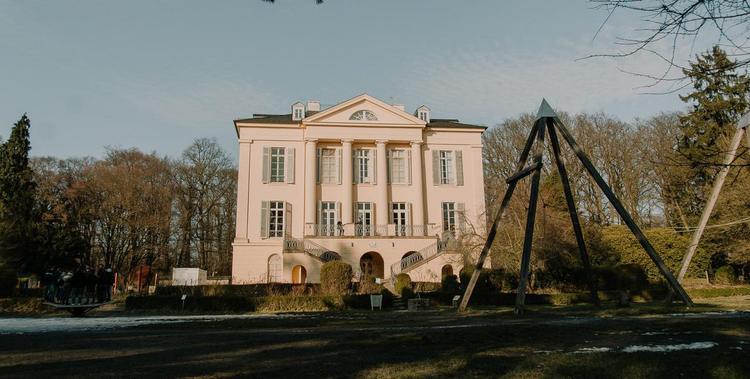  Schloss Freudenberg von außen