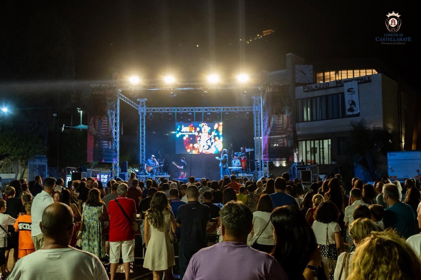 Castellabate celebra la 28ª Bandiera Blu: torna il Festival del Mare tra gusto, musica e la Notte Blu