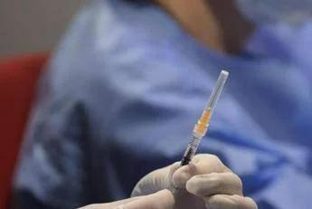 Covid, c'è il nuovo vaccino aggiornato: riparte la campagna
