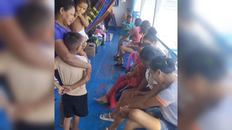Lancha da Semed naufraga no rio Arapiuns e 13 pessoas são resgatadas com vida em Santarém