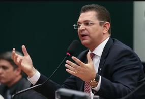 Líder do PL na Câmara propõe PEC da Anistia após suspensão de Moraes da Lei da Dosimetria