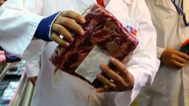 Suspensão da China de 3 frigoríficos do Brasil tem caráter temporário e preventivo, diz Abiec
