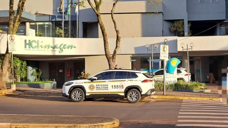 Homem morre eletrocutado enquanto cortava grama e galhos no RS