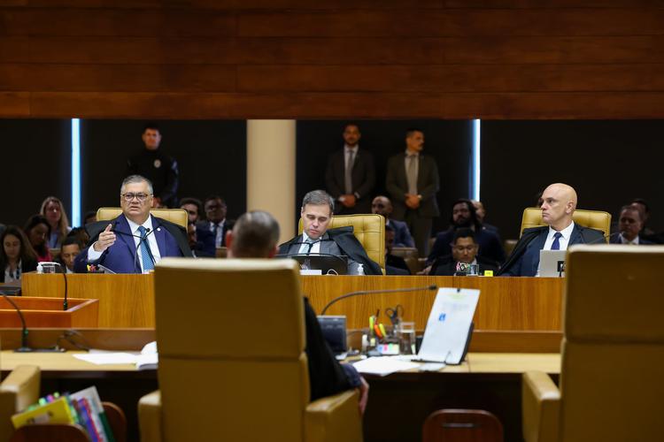 Bate-bocas, pedido de vista e indefinição: veja em 10 pontos como foi a sessão do STF sobre o caso Moraes