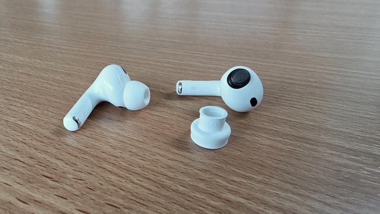 pro 3 earbuds with ear tips removed