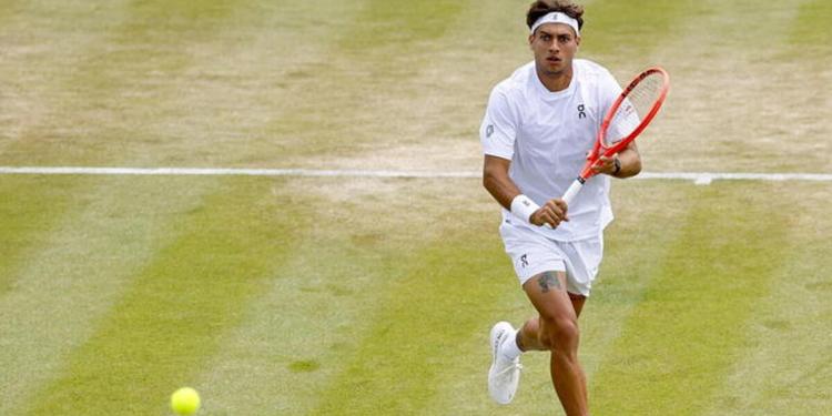 Wimbledon, Cobolli batte Khachanov in cinque set e conquista gli ottavi. Sonego fuori