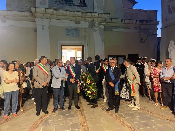 📍 16 anni fa, la tragica scomparsa del Sindaco di Pollica Angelo Vassallo. Oggi, ad Acciaroli, il ricordo con immutata...