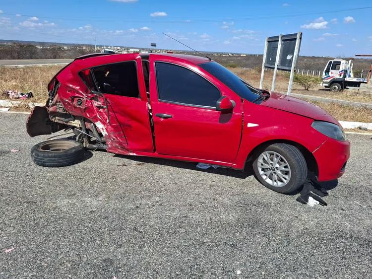 Criança de dois anos fica gravemente ferida em acidente entre dois veículos na BR-405, no RN