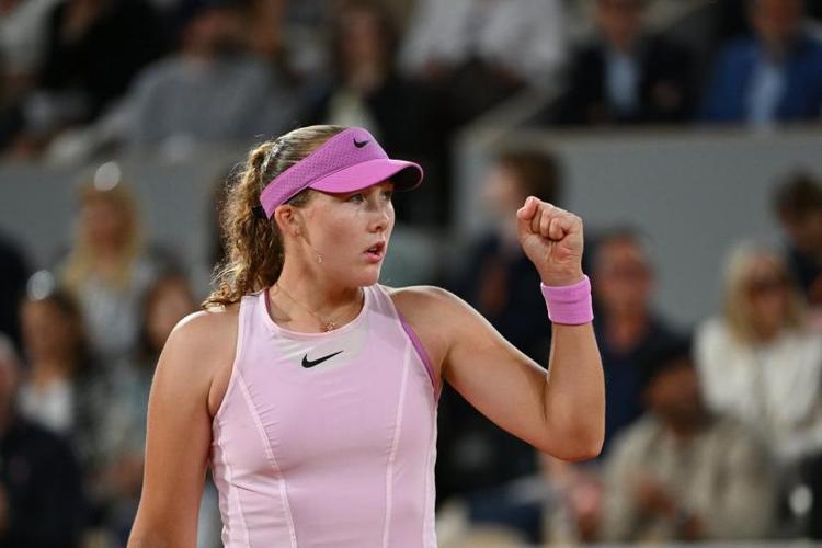 «&nbsp;Il faisait froid, très froid, -45°C&nbsp;!&nbsp;»&nbsp;: Mirra Andreeva, finaliste de Roland-Garros, raconte son enfance en Russie avant d'arriver en France