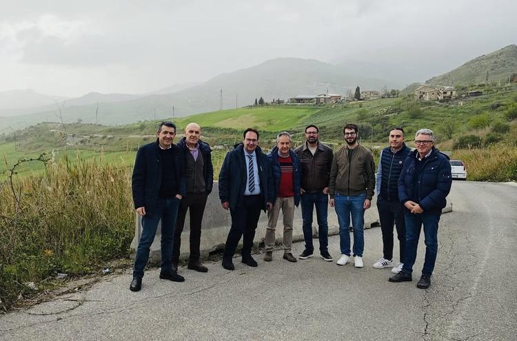 Intercomunale delle Petralie, consegnati i lavori di manutenzione straordinaria: “Asse viario fondamentale” Leggi i dett...