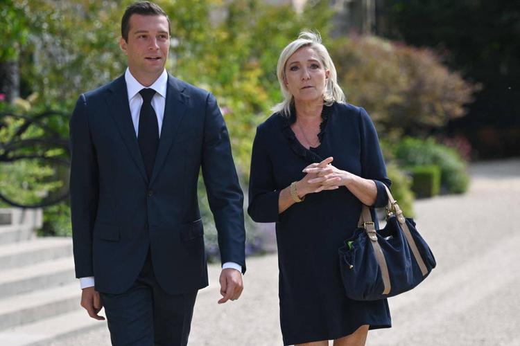 Marine e Bardella. La lunga marcia per prendere l'Eliseo (e cambiare il Paese)