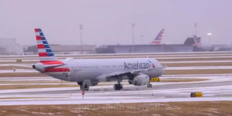 Malore per sei assistenti di volo, atterraggio d'emergenza per il Roma-Filadelfia