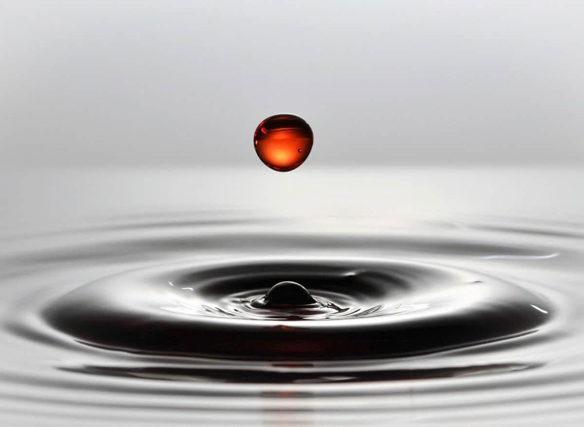 Hat Wasser doch ein Gedächtnis? Aktuelle Studie eröffnet neue Perspektive auf kontroverse These