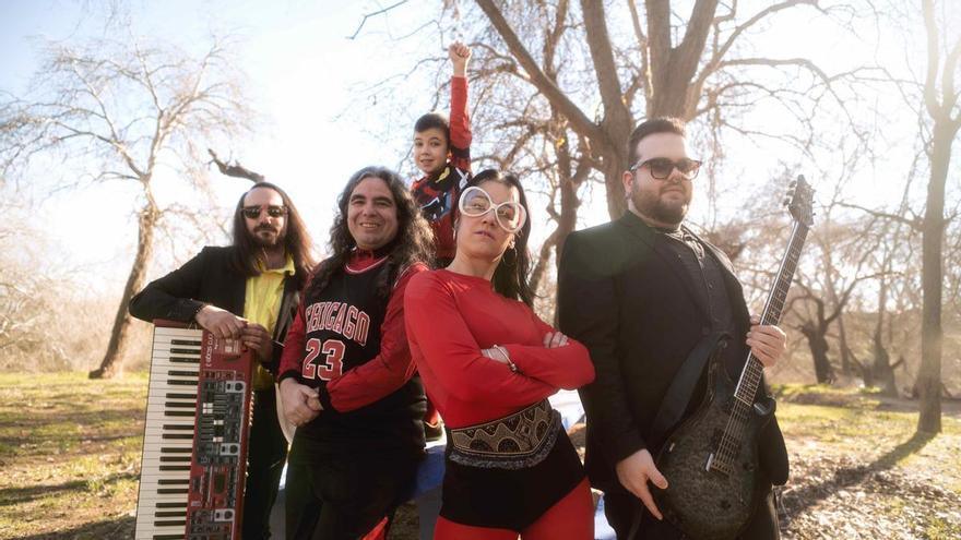 Riply y Pernales, la banda de punk para niños, lanza su primer disco