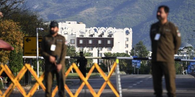 Incendio in un reparto di ginecologia, 14 neonati morti a Islamabad