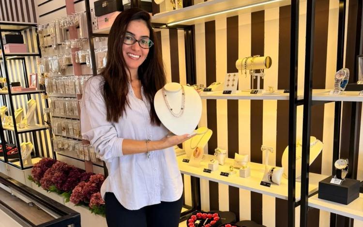 Vendas on-line, joias e mais: veja histórias de empreendedores que começaram o próprio negócio após deixar o emprego formal, em Goiás