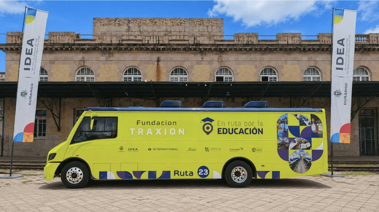 Fundación TRAXION lleva escuela móvil a Durango