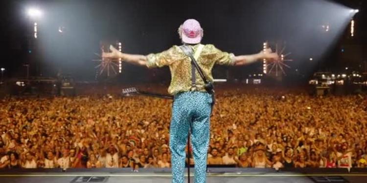 Jovanotti a Catanzaro, sei treni straordinari per il Jova Summer Party: corse fino a Crotone, Lamezia e Roccella