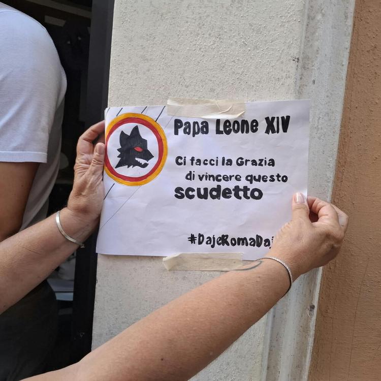 I fedeli di Genazzano chiedono la 'grazia' al Papa: "Faccia vincere lo scudetto alla Roma"