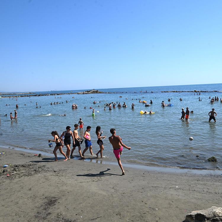 Mare, la Liguria fa il pieno di bandiere blu nel 2026