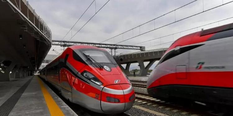 Danneggiata la linea ferroviaria del Brennero, ritardi dei treni di oltre un'ora