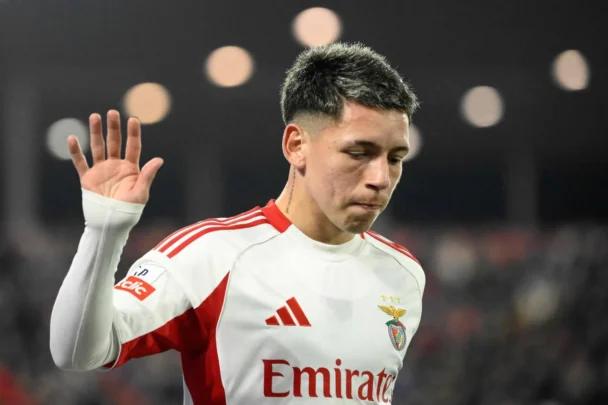 إيقاف بريستياني لاعب بنفيكا 6 مباريات بسبب «العنصرية»