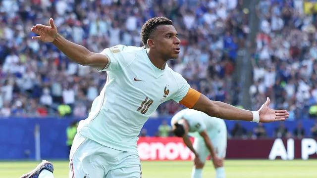 França vence Marrocos e é a primeira semi-finalista da Copa do Mundo