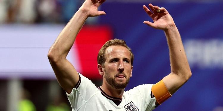 Mondiali, Kane firma la rimonta: l'Inghilterra batte il Congo e vola agli ottavi