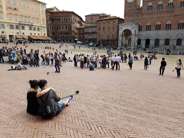 Affitti brevi, Comune Siena esclude ‘decisioni imposte dall’alto’