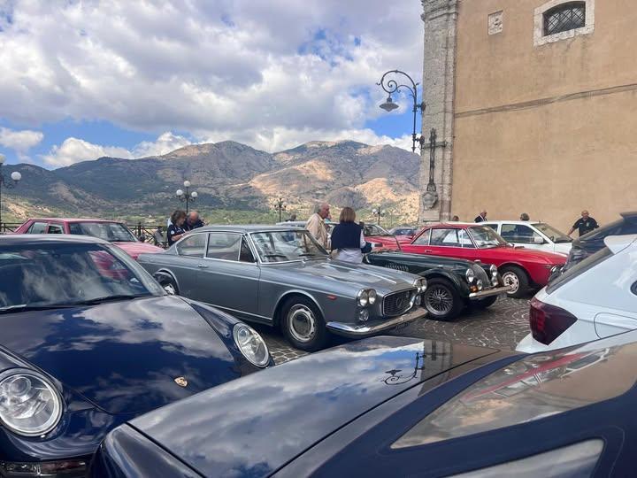 Ha fatto tappa ieria Petralia Sottana, nella splendida cornice di Piazza Umberto I, il III Trofeo Nino Vaccarella