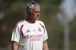 El nuevo Mourinho: igual de exigente en el campo, más humano fuera