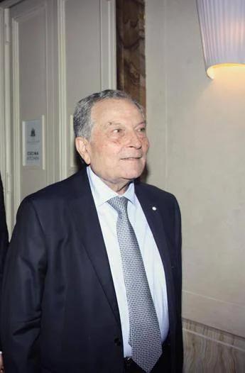 Addio a Francesco Tomasello, Sinch: "Neurochirurgo di eccellenza, profondo cordoglio"