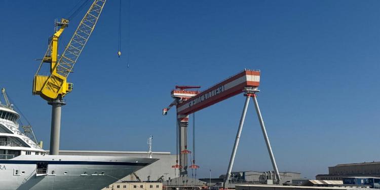 Incidente alla Fincantieri di Ancona, morto un operaio e un altro gravissimo