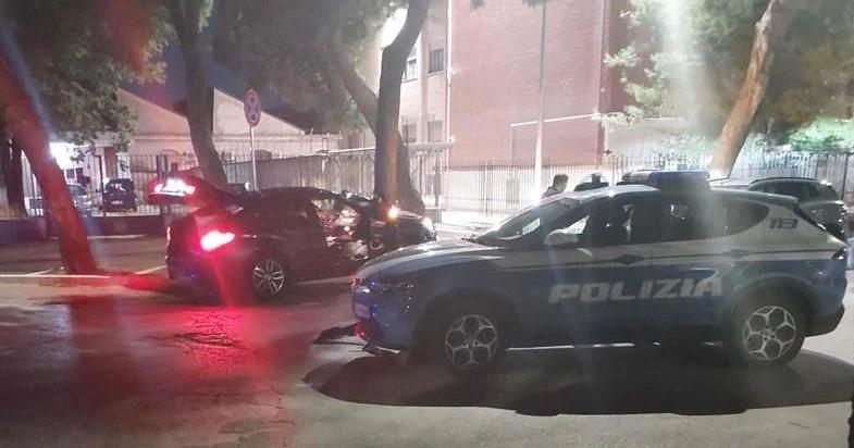 Foggia, inseguimento in centro: volante della Polizia coinvolta in un incidente