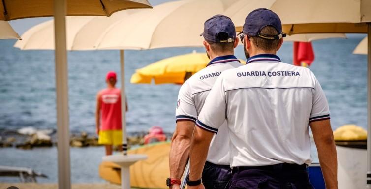 Monitoraggio del litorale: intervento della Guardia Costiera a Baia Arena e controlli sulla pesca ad Acciaroli