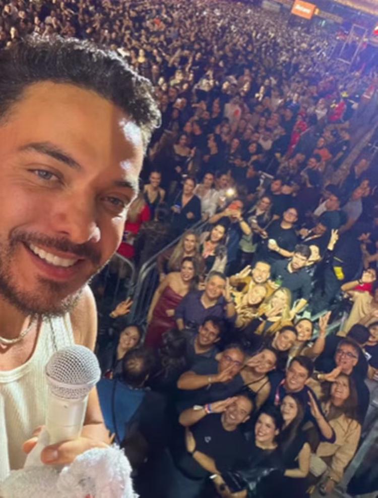 Wesley Safadão é denunciado por propaganda eleitoral antecipada no São João de Campina Grande