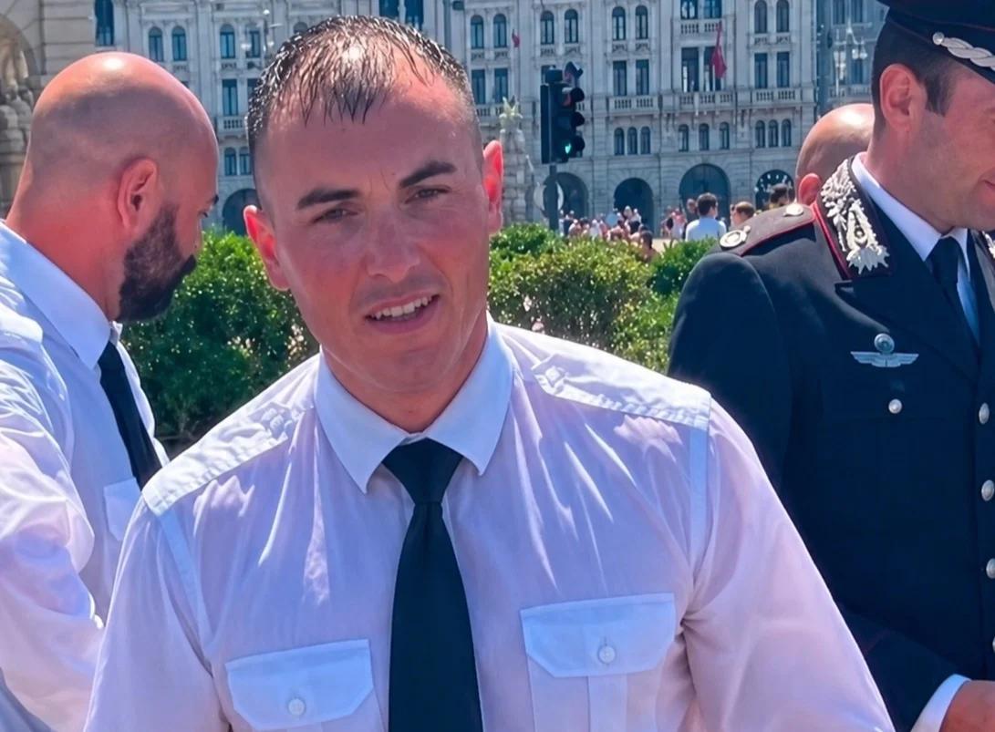 Eroe di Auletta: il capitano Carmelo Opromolla salva un uomo finito in mare con l’auto a Trieste