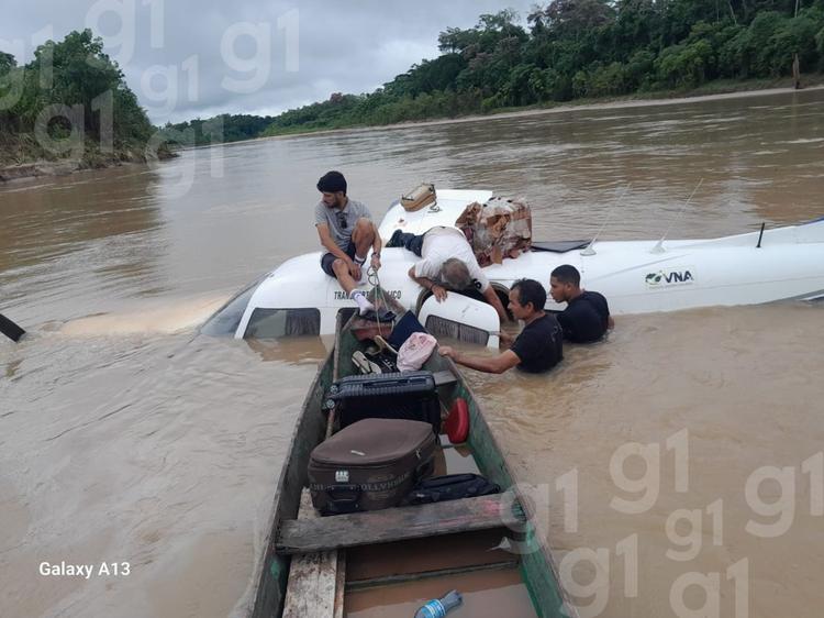 Sobreviventes de queda de avião em rio no Acre recebem alta: 'Ainda me recuperando'