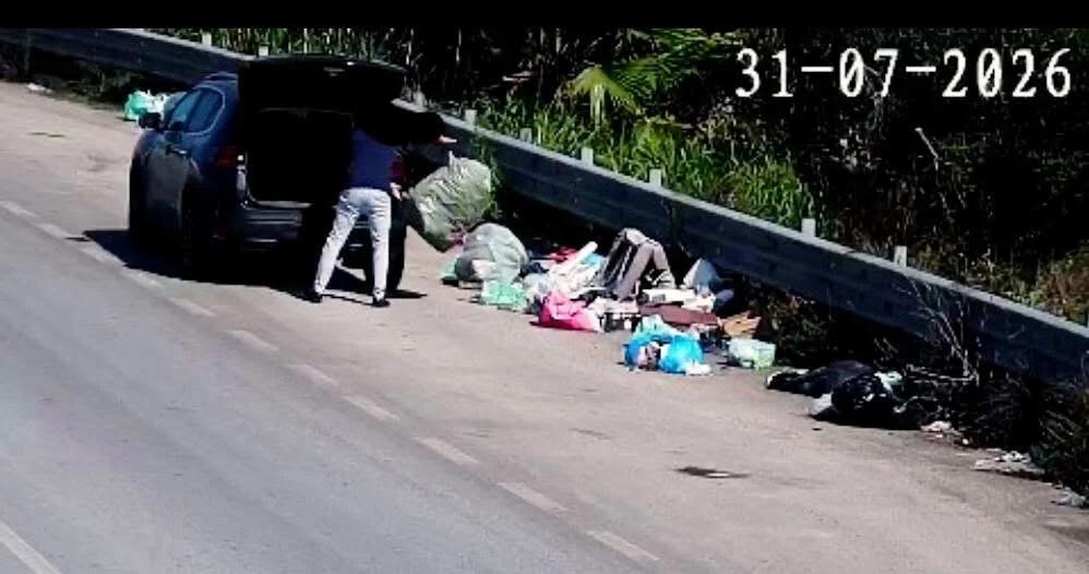 Contrasto all’abbandono di rifiuti a Battipaglia: sanzioni e videosorveglianza
