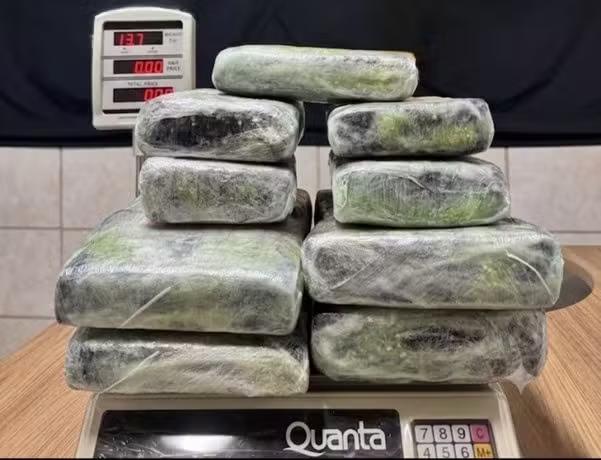 Passageira é presa ao embarcar com droga no aeroporto de Porto Velho